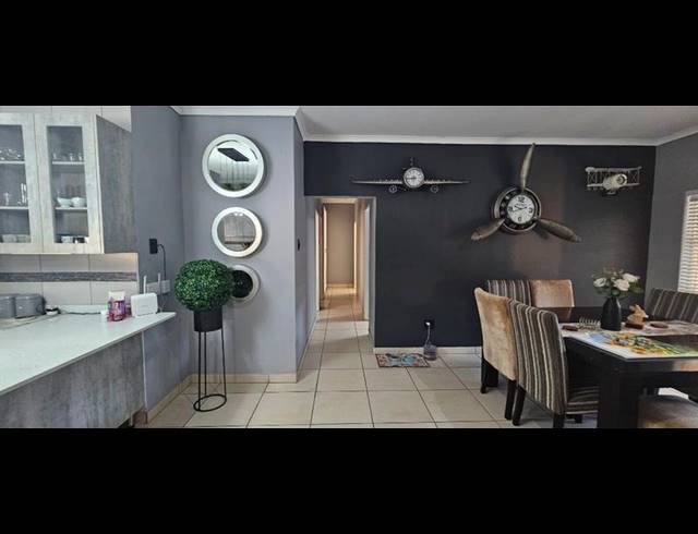 3 BEDROOM TOWNHOUSE FOR SALE IN THREE RIVERS PROPER